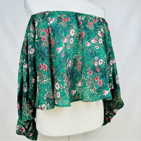 Missguided - Green Floral - Bell Sleeve- Off Shoulder Crop Top -Size 0 - Picture 3 of 8